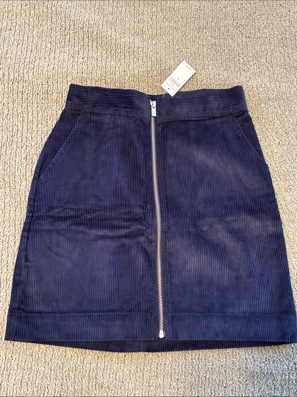 BRAND NEW: Gap Women's Navy Corduroy Front-Zip Skirt